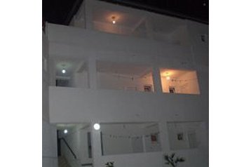 Montenegro Privát Šušanj, Esterno